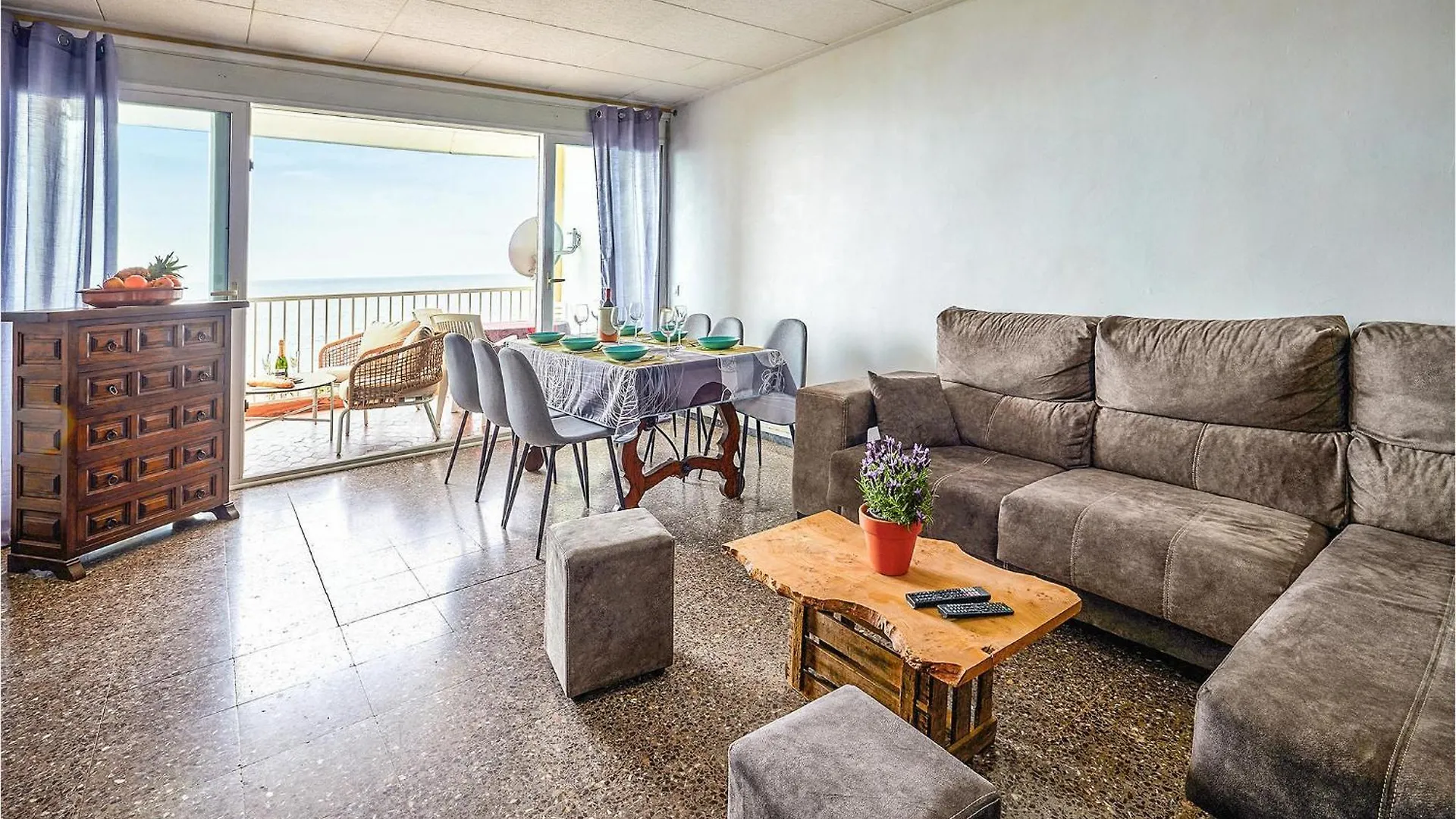 Beautiful Apartment In Pineda De Mar With Wifi
